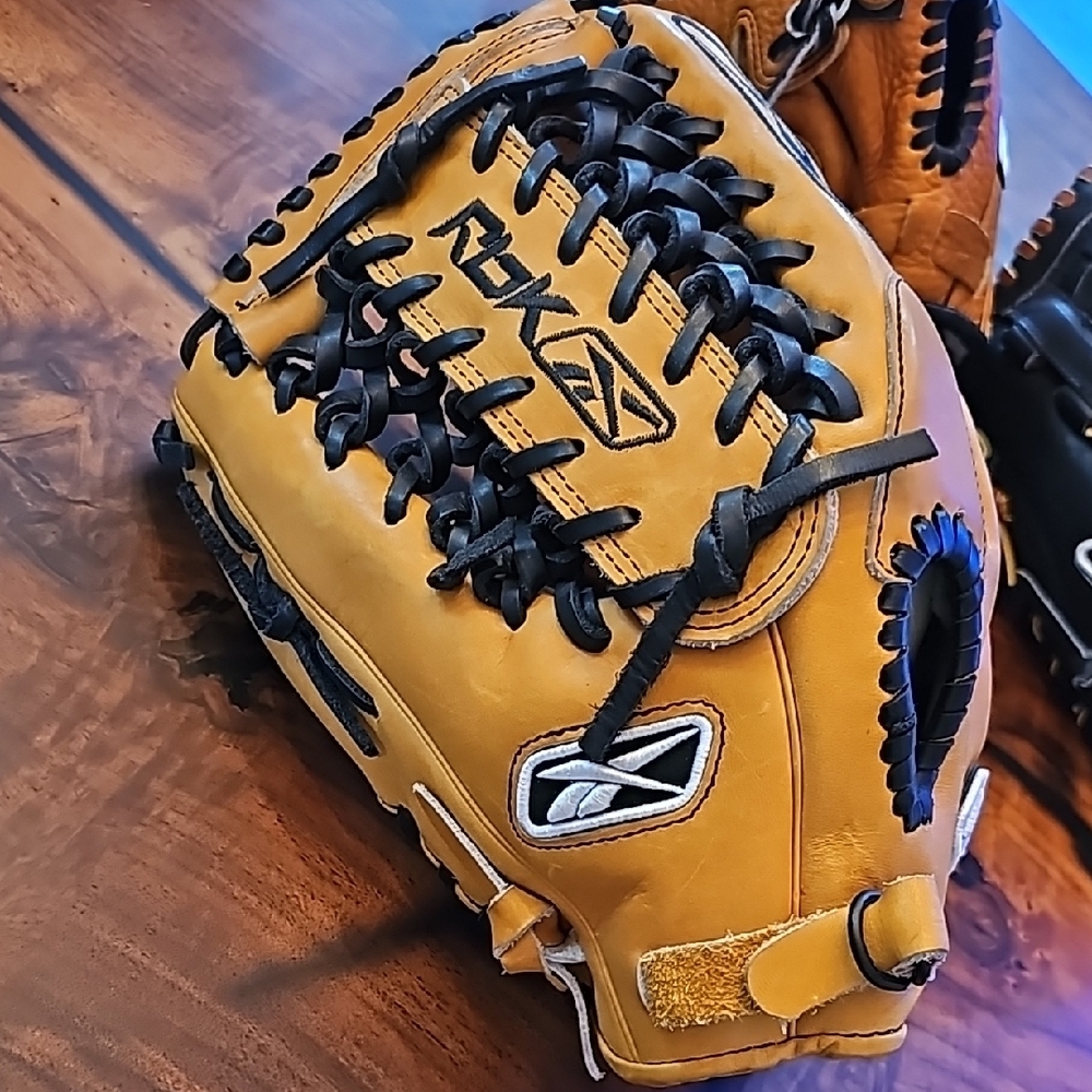 REEBOK ⚾️TAN ⚾️BASEBALL GLOVE ⚾️PRO SERIES⚾️LEFTY⚾️